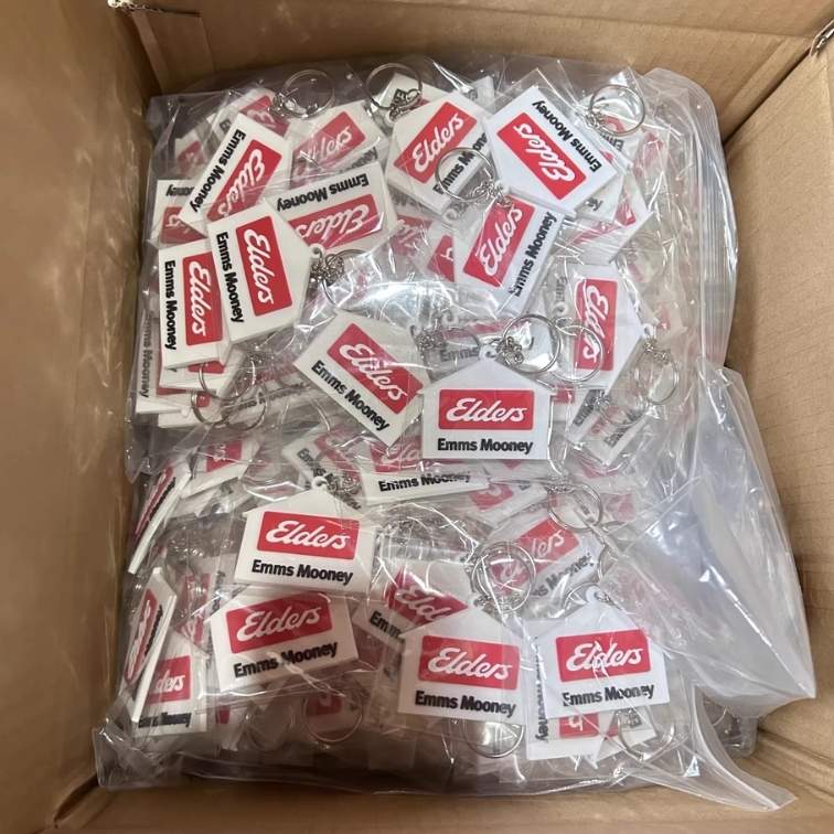 bulk- logo-keychains- for -b2b -promotional -campaigns.jpg